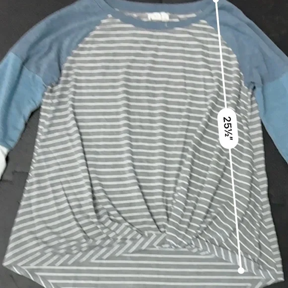 Maurices Gray and White Raglan 3/4 Sleeve Tee - Picture 7 of 8